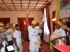 antanarivo-2013-waiters-race