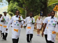 antanarivo-2013-waiters-race