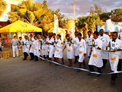 antanarivo-2013-waiters-race
