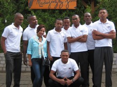 antanarivo-2013-waiters-race